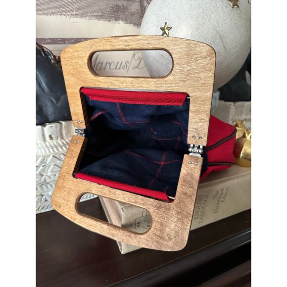 Vintage wool purse Old English Sheepdog red wood handles preppy embroidered - Picture 8 of 14